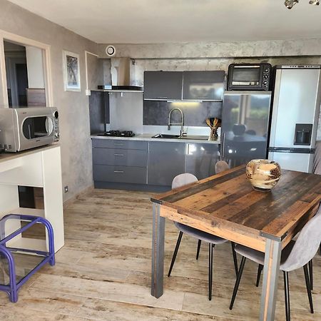 Appartement Rez De Jardin Dans Villa Vue Mer Cavalaire-sur-Mer Exterior foto