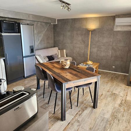 Appartement Rez De Jardin Dans Villa Vue Mer Cavalaire-sur-Mer Exterior foto